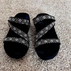 Sketchers Arch Fit Retrograde glittery slide sandal Size 9